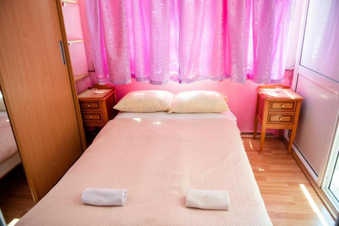 Photo of Bedroom in Podmaine