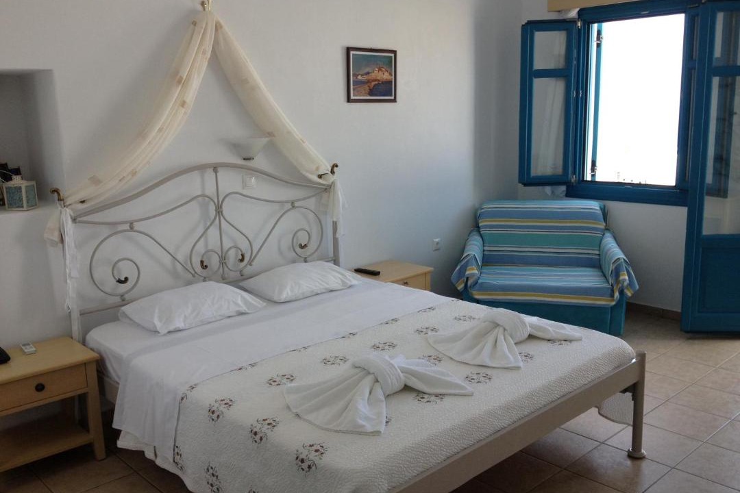 Photo of Others in Chora Folegandros