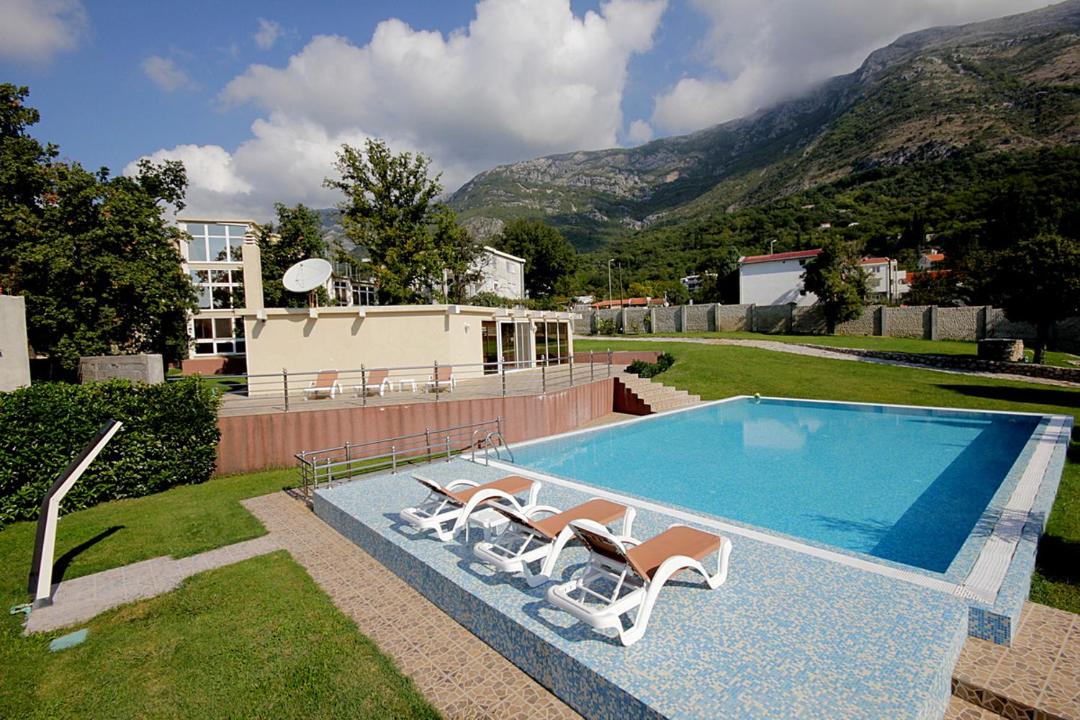 Photo of Outdoor in Zgrade
