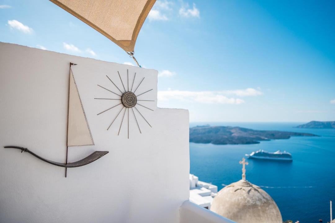 Photo of Others in Fira