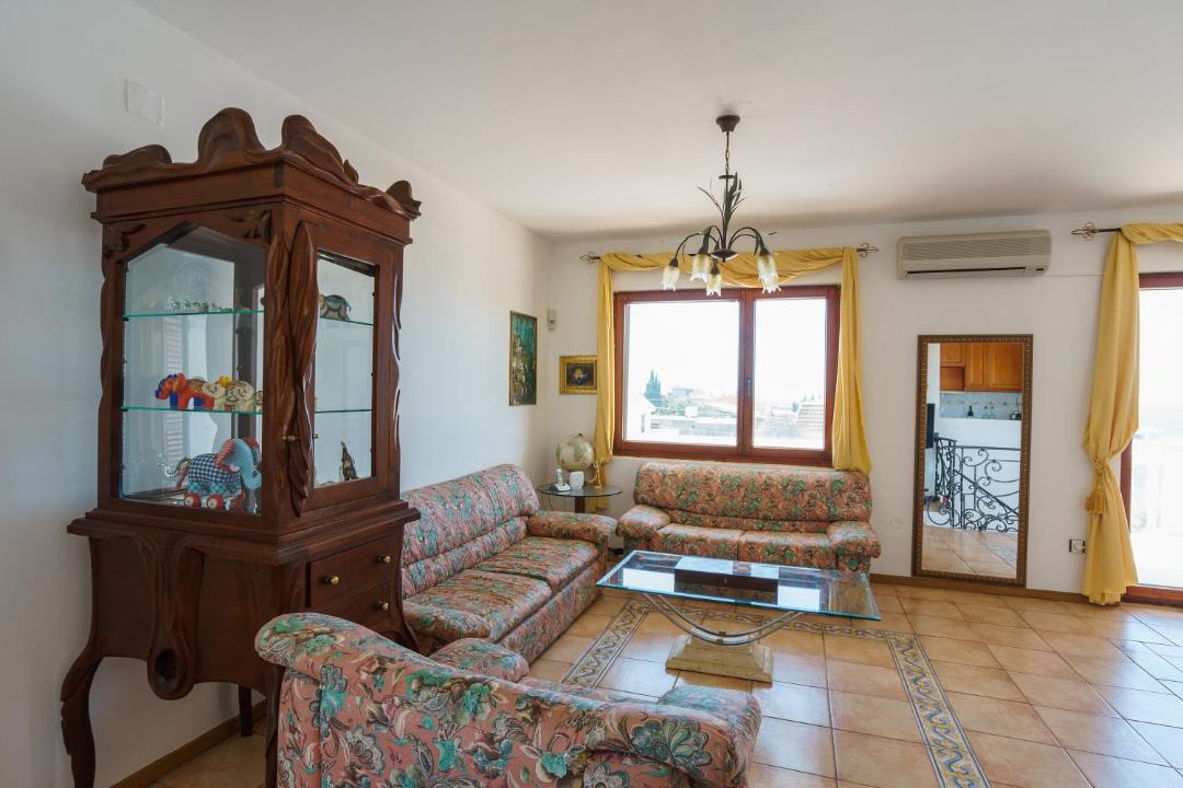 Photo of Livingroom in Bar