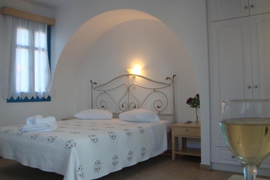 Photo of Others in Chora Folegandros