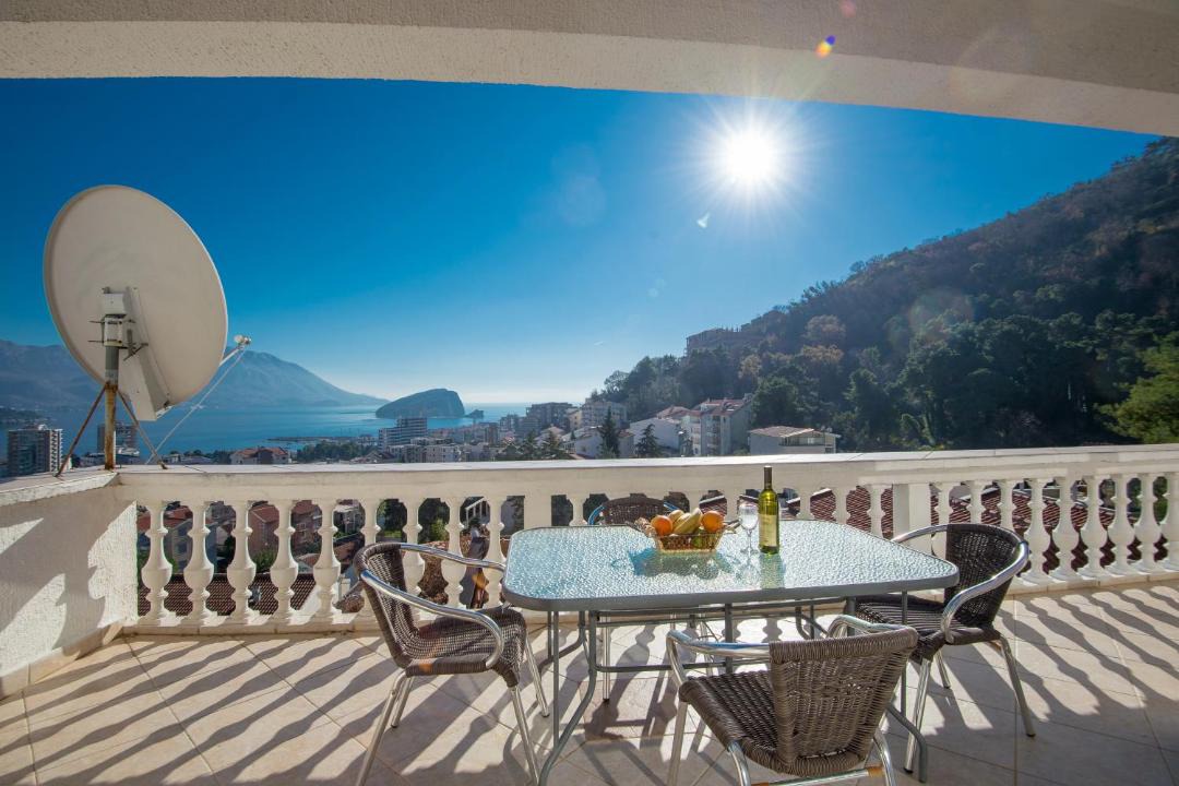 Photo of Patio Balcony in Babin do