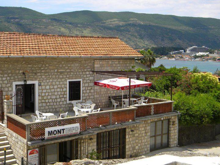 Photo of Buildings in Topla
