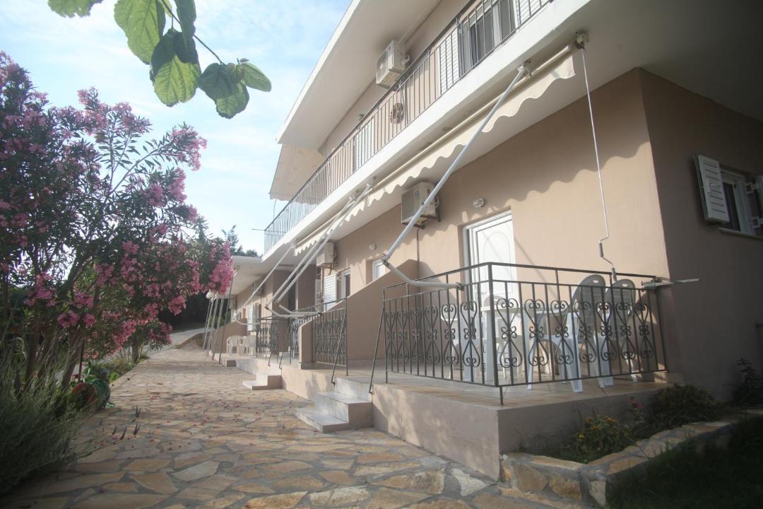 Photo of Others in Lygia