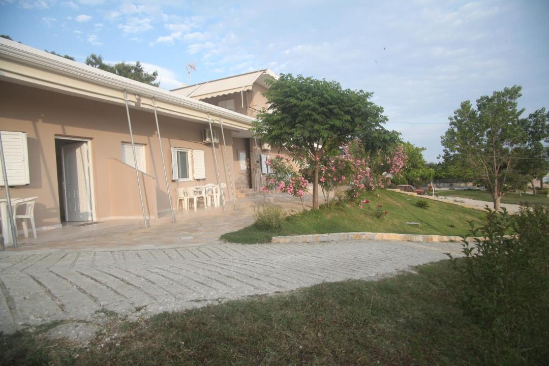 Photo of Others in Lygia