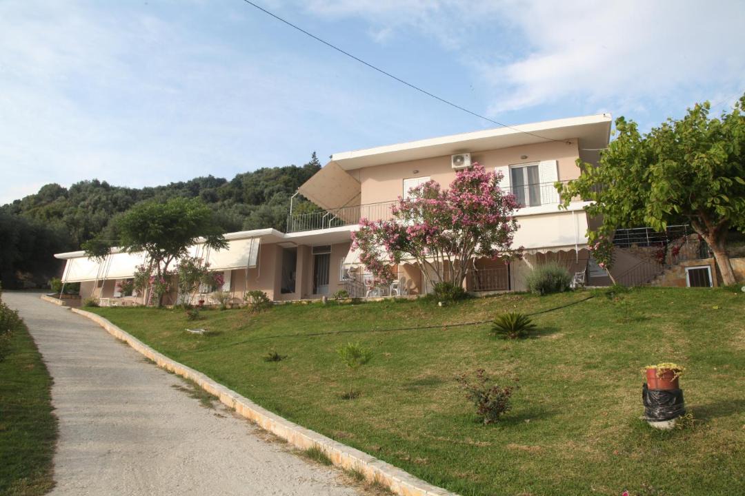 Photo of Others in Lygia