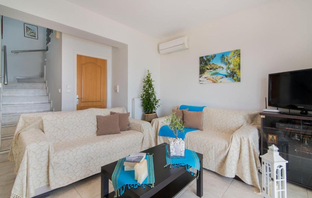 Photo of Livingroom in Elation