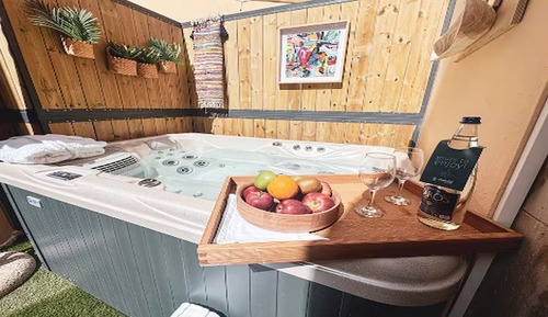 Romantic Studio Suite