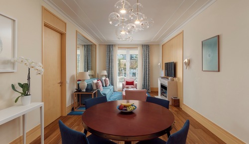 Family Suite, 1 Bedroom, Pool View