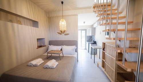 Suite with Pool View
