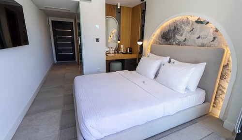 Standard Room, Pool View