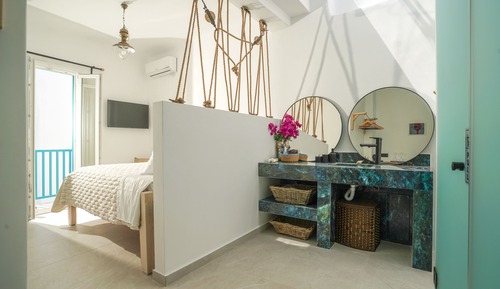 Junior Studio Suite, Balcony, City View