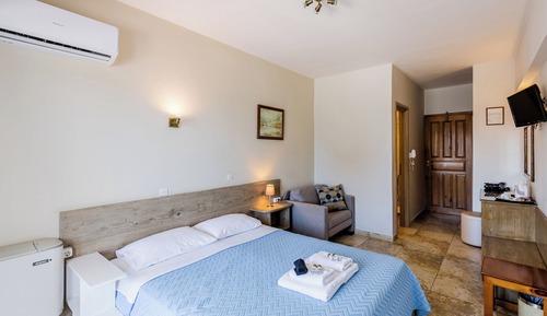 Double or Twin Room, Partial Sea View