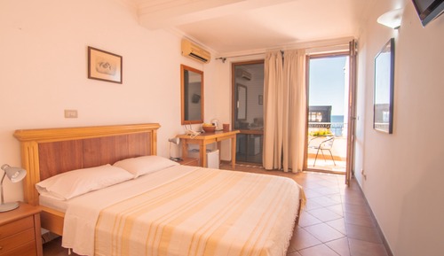 Double Room, Balcony