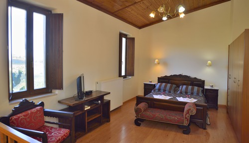 Design Suite, 2 Bedrooms, Sea View (Azalea)