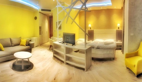 Family Studio Suite