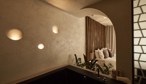 Spa Retreat Suite with Private Pool & Hydromassage Bathtub