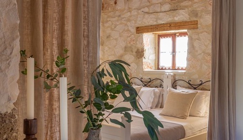 Standard Studio, Garden View