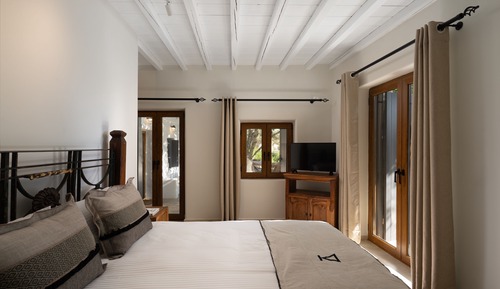 Kalafatis Junior Apartment with Private Pool 