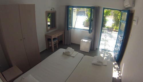 Twin Room, 2 Twin Beds, Sea View (Veranda)