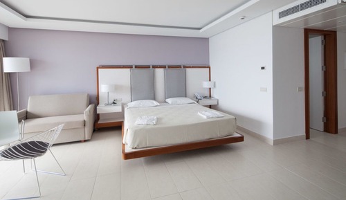 Single Room, Partial Sea View