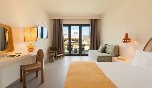 Koukoumi Suite with Veranda and Private Pool