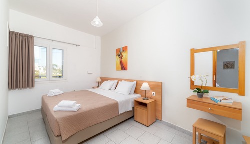 Suite one Bedroom with Inland View