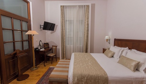 Superior Suite (Bristol Suite)
