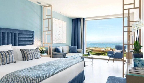 Deluxe Junior Suite Private Garden Sea View