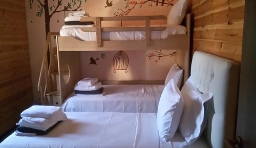 The Woodland Cottage - 2 Bedroom Villa with Sea View, Sauna & Shared Pool