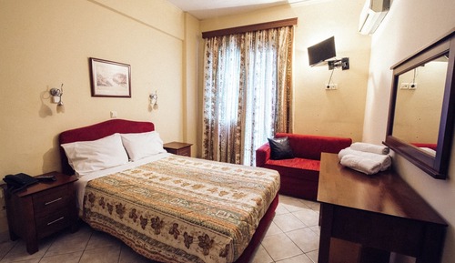 Classic Triple Room