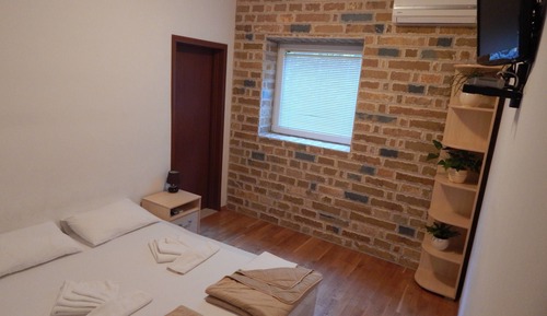 Suite, Sea View