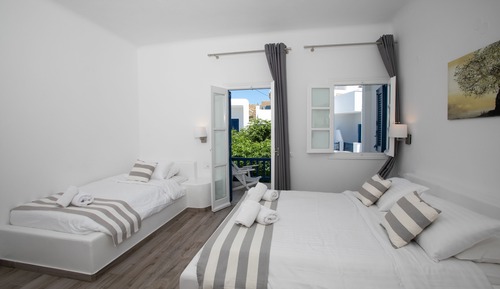Family Room, 2 Bedrooms, Garden View