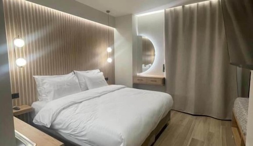 Junior Studio Suite