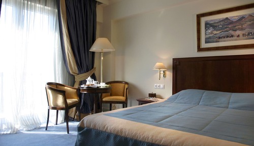 Deluxe Room (Panoramic View)