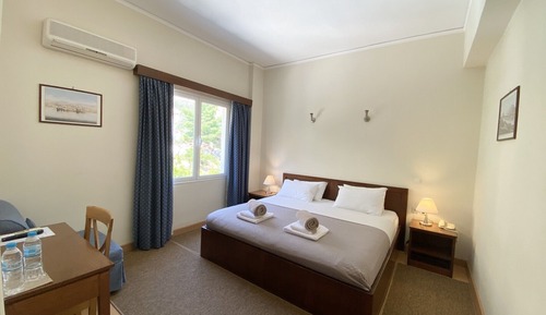 Budget Double Room without a Balcony/Mountain View