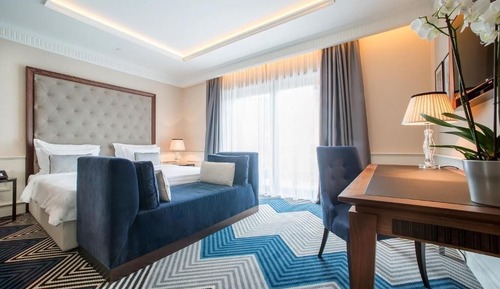 Prestige Room with Mountain View