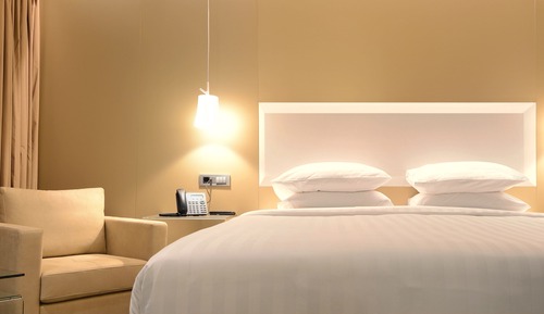 SAZ Suite with Panoramic City and Lake view