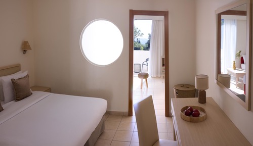 Family Room, Garden View