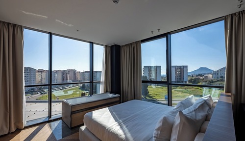 Luxury Suite