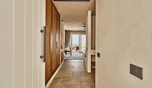 Essence Private Pool Suite