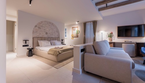 Room (Fortuna)