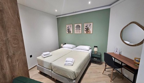 Studio, 2 Twin Beds, Balcony, City View