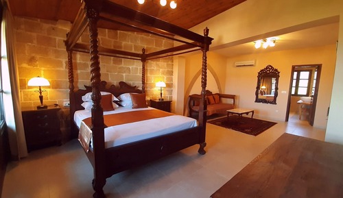 Superior Suite, Balcony, City View