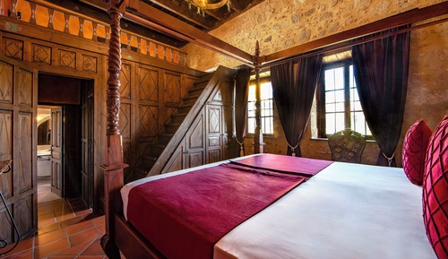 Superior Suite (King’s Chamber)