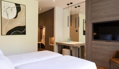 Standard Twin Room, Balcony, Courtyard View