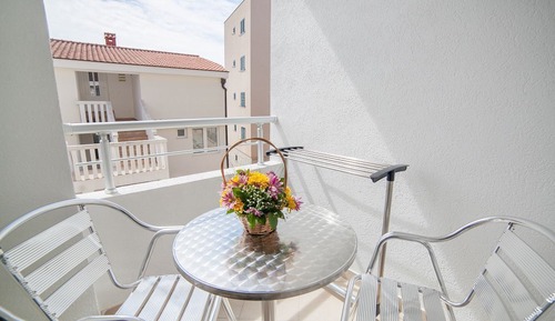Classic Apartment, Balcony, City View