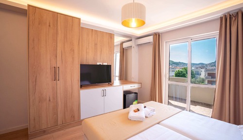 Deluxe Double Room, Balcony, City View