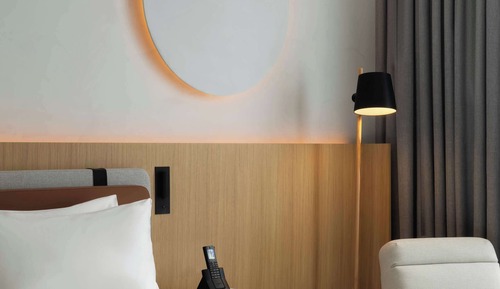 Standard Room, 1 King Bed, Mountain View (SIRO)